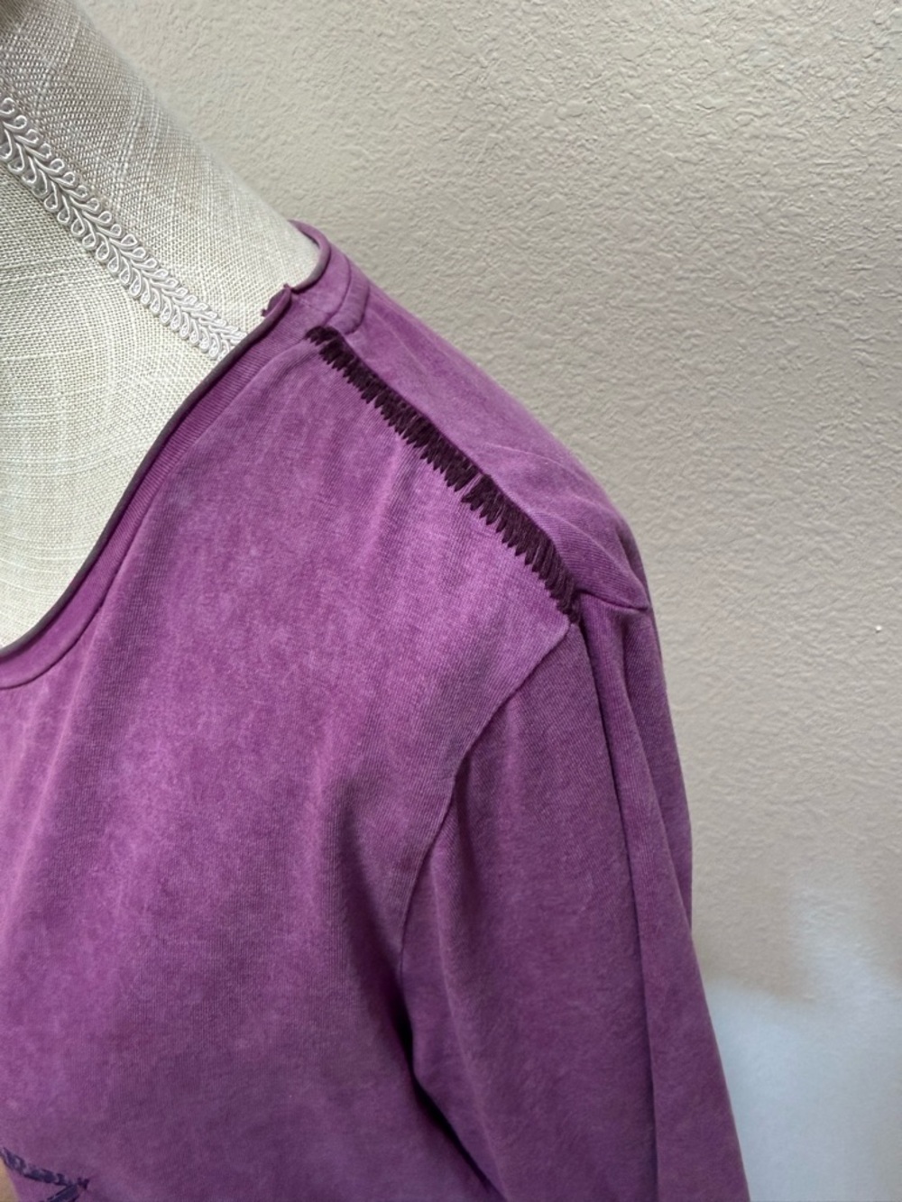 Rena - Purple Floral Embellished Women’s Top - Size XL - Picture 6 of 16